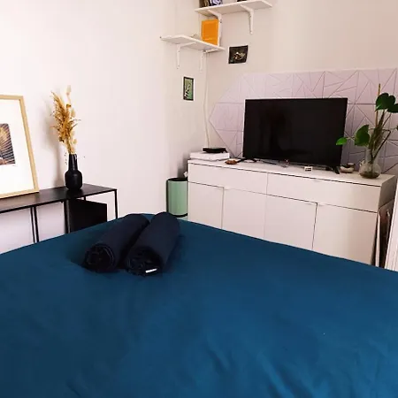 Sweet Modern Cocoon Down Montmartre * Paris