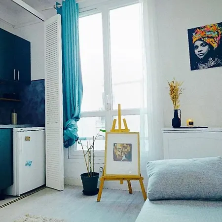 Sweet Modern Cocoon Down Montmartre * 파리