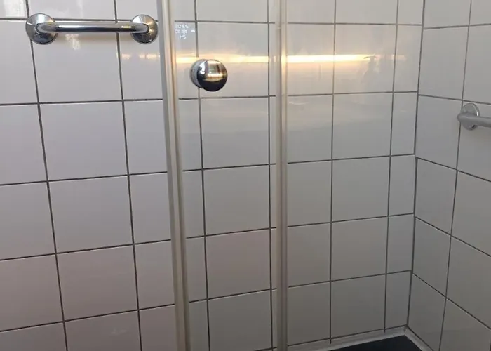 Sweet Modern Cocoon Down Montmartre *